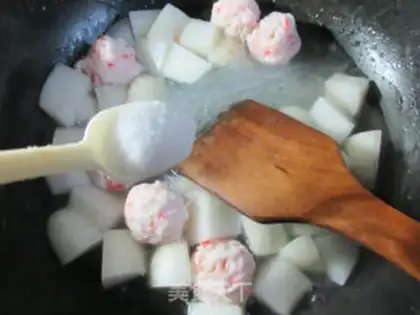 Make The fan shrimp ball boils radish step 7