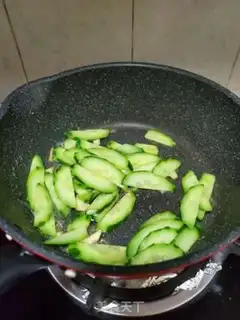 Make Beef sliced cucumber step 5