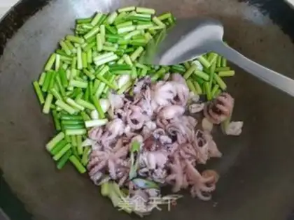 Make Garlic squid step 5
