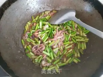 Make Garlic squid step 7