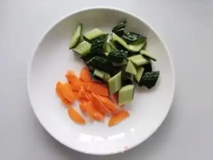Make cucumber shrimp step 2