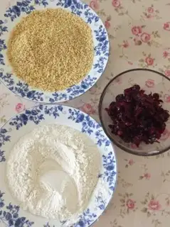 Make Homemade rosecakes step 2