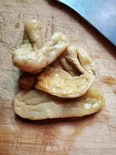 Make Spicy cucumber skin step 0