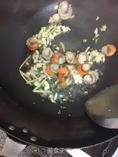 Make Scalloped meat for a melon step 2