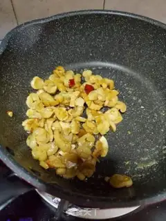Make Spicy cucumber skin step 5