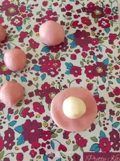 Make Homemade rosecakes step 14