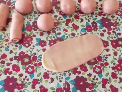 Make Homemade rosecakes step 16