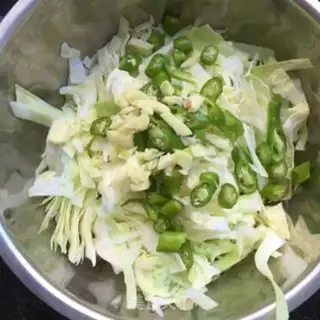 Make Potato peppers for buns step 1