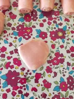 Make Homemade rosecakes step 22
