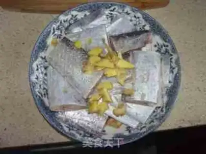 Make Fried Ribbon Fish step 1