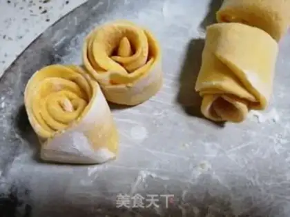 Make Pumpkin rose buns step 8