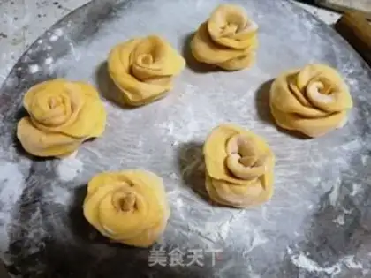 Make Pumpkin rose buns step 9