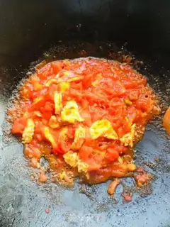 Make Tomato egg noodles step 7