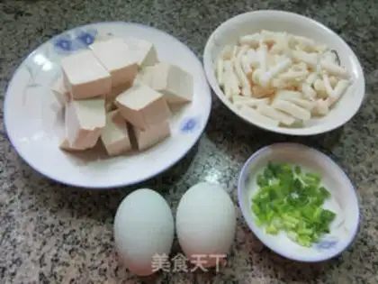 Make Pork eggs, sea mushrooms, tofu step 0