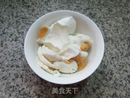 Make Pork eggs, sea mushrooms, tofu step 1