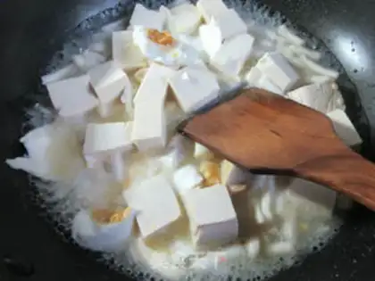 Make Pork eggs, sea mushrooms, tofu step 4