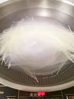 Make Powdered rice powder from beefballs step 2