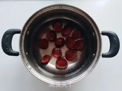 Make Chestnuts burn ribs step 1