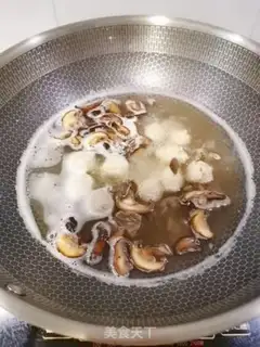 Make Powdered rice powder from beefballs step 4