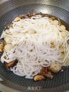 Make Powdered rice powder from beefballs step 5