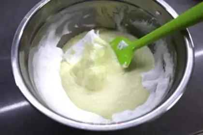Make Cake with light cream step 9