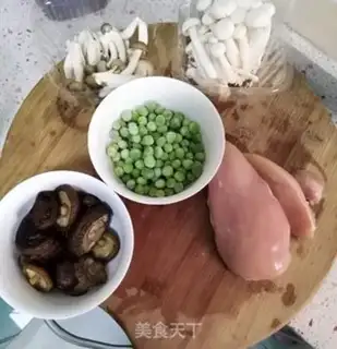 Make Chicken-swiss beans and mushroom congee step 0