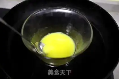 Make Cracker toast salad step 2