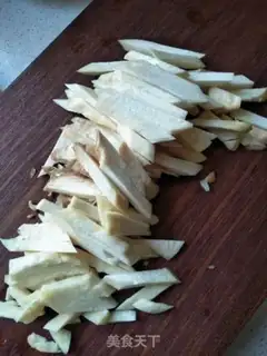 Make cucumber fried abalone step 1