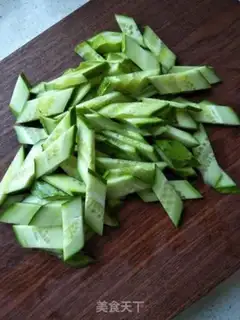 Make cucumber fried abalone step 2