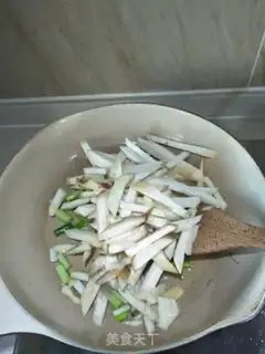 Make cucumber fried abalone step 5