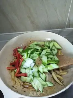 Make cucumber fried abalone step 8
