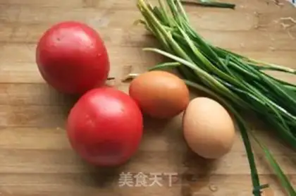 Make Tomato egg soup step 0