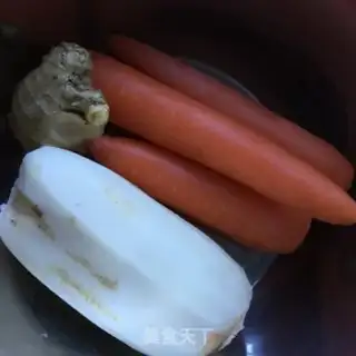 Make Lotus radish soup step 1