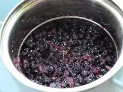 Make Blueberry jam step 2