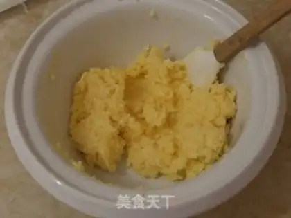 Make Coconut braids, little toast step 2