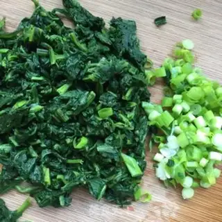 Make Spinach egg fried rice step 2