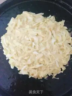 Make A cabbage eggcake step 3