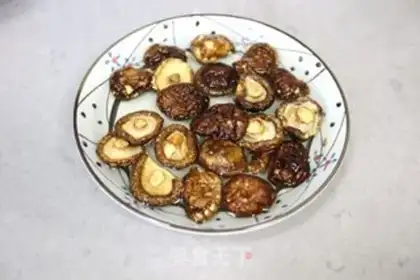 Make A pot of mushrooms step 2