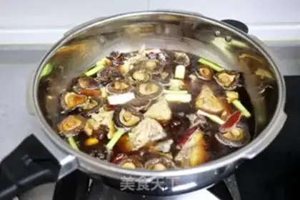 Make A pot of mushrooms step 7
