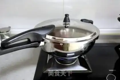 Make A pot of mushrooms step 8