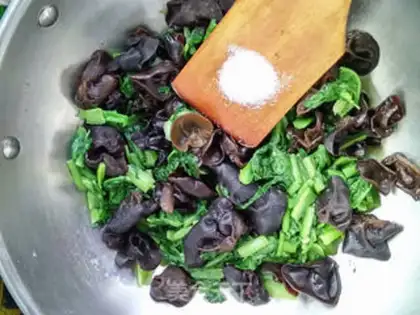 Make The cabbage burns wood step 5