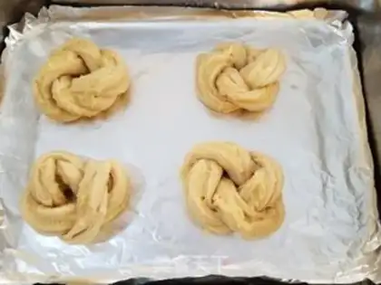 Make Almond sauce bread step 14