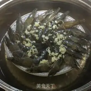 Make Tasty garlic fan shrimp step 7