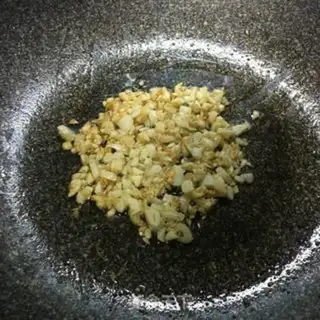 Make Tasty garlic fan shrimp step 8