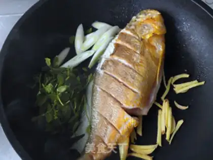 Make Red-hot yellowfish step 8