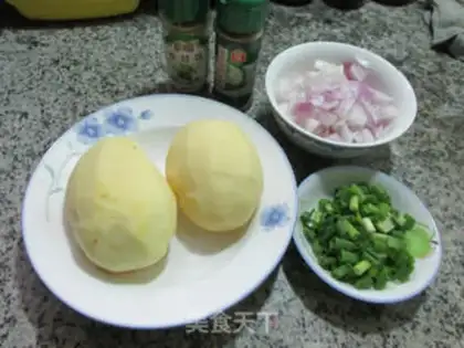 Make Onion potatoes step 0