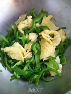 Make Eggs and peppers step 4