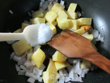 Make Onion potatoes step 7