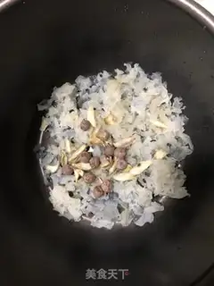 Make Silver-ear lilies step 1