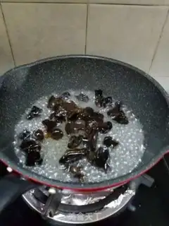 Make Creamed black wood step 1